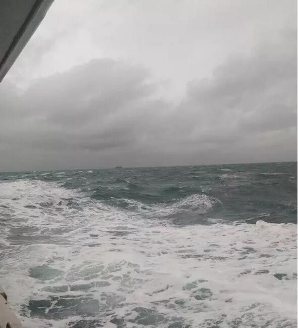Sudden Crisis! 32 People Were Trapped In A Fire Fishing Boat In The East Chin...